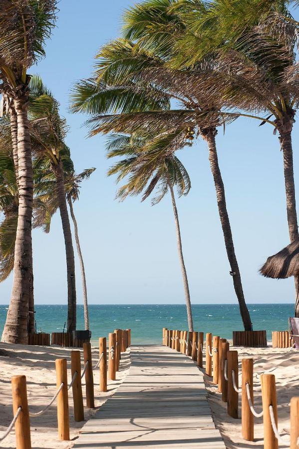 Condominio No Melhor Da Praia De Cumbuco Por Carpediem Bagian luar foto